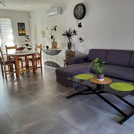 Semesterbostad Maison Du Bonheur La Palme